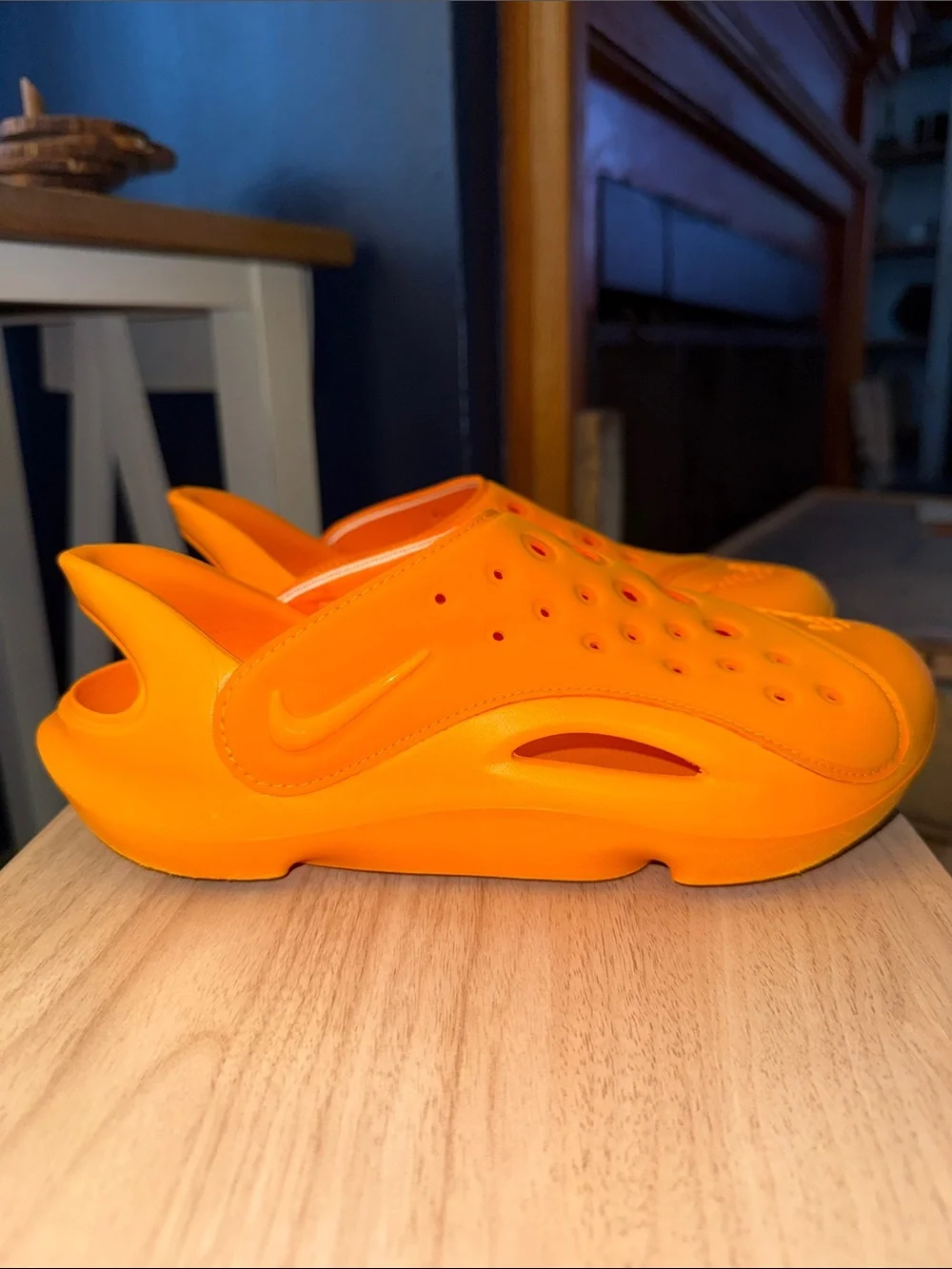 Nike Aqua Swoosh Sandals Kids Size 5Y